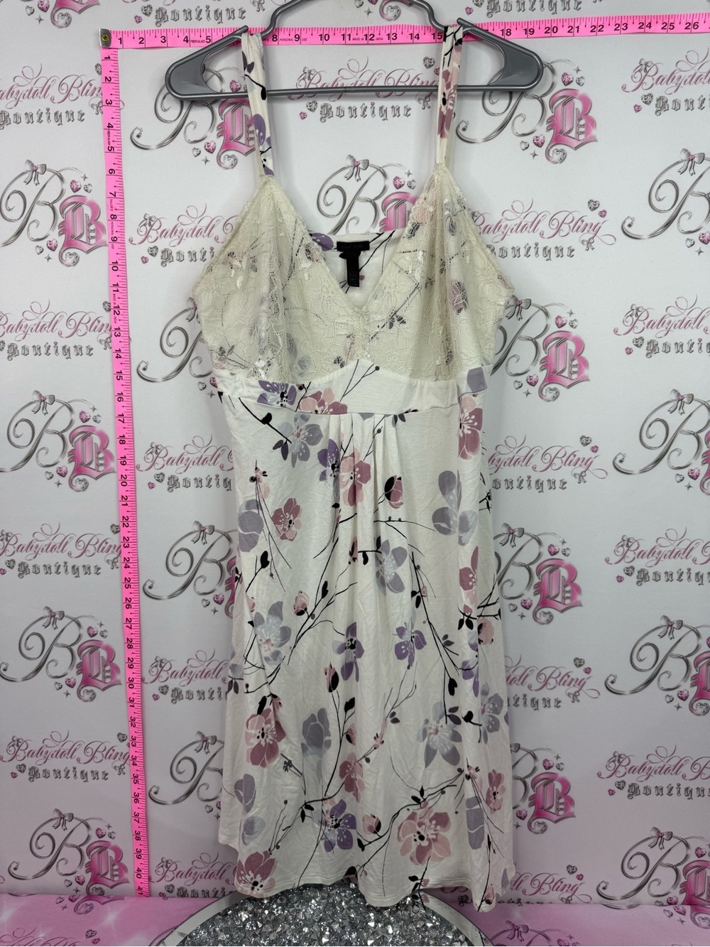 Cool nights Floral Lace-Trim Chemise Slip in Cream and Lavender